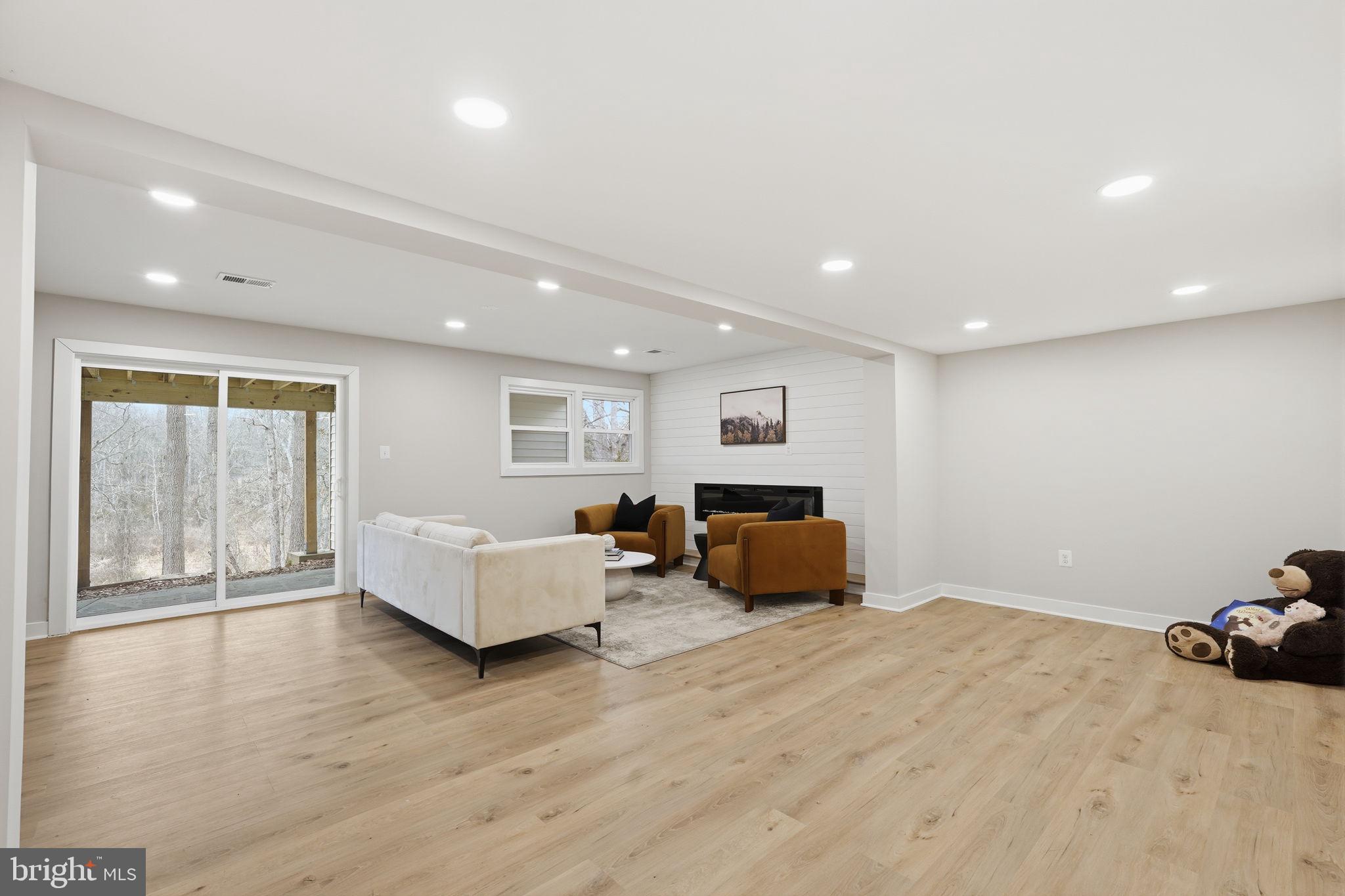 2408 WILLIAM AND MARY DRIVE