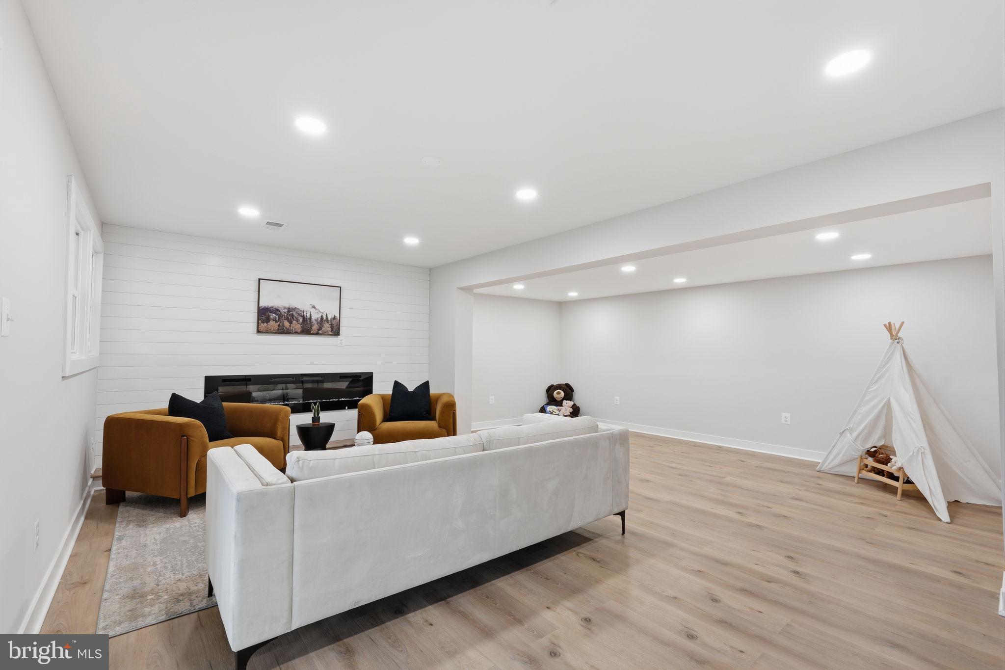 2408 WILLIAM AND MARY DRIVE