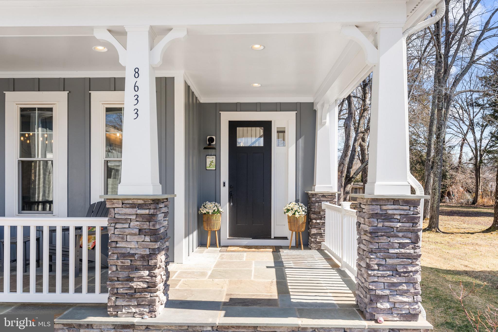 8633 FORT HUNT ROAD