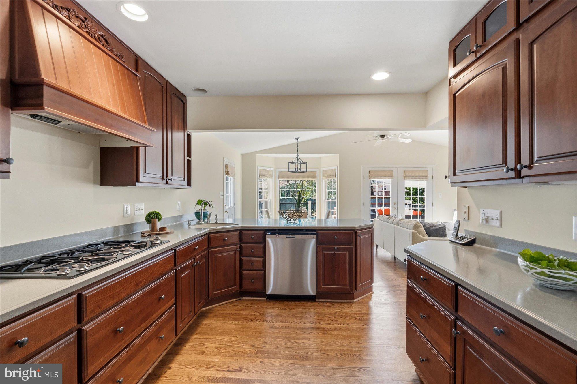 1133 ANESBURY LANE
