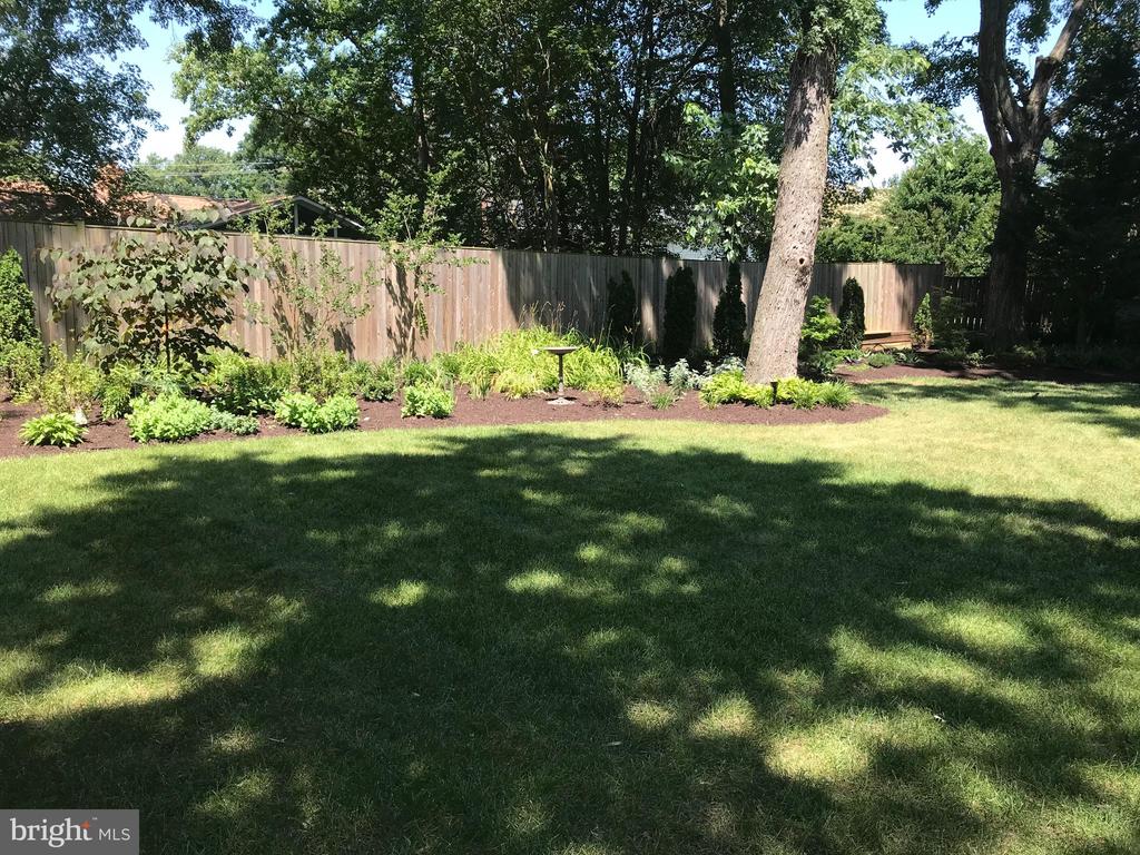 1133 ANESBURY LANE