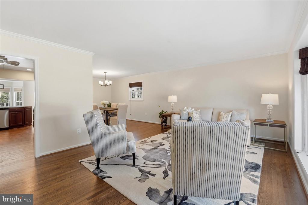 1133 ANESBURY LANE