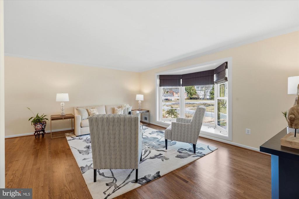 1133 ANESBURY LANE