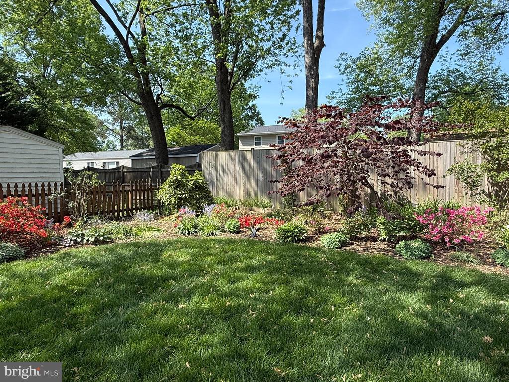 1133 ANESBURY LANE