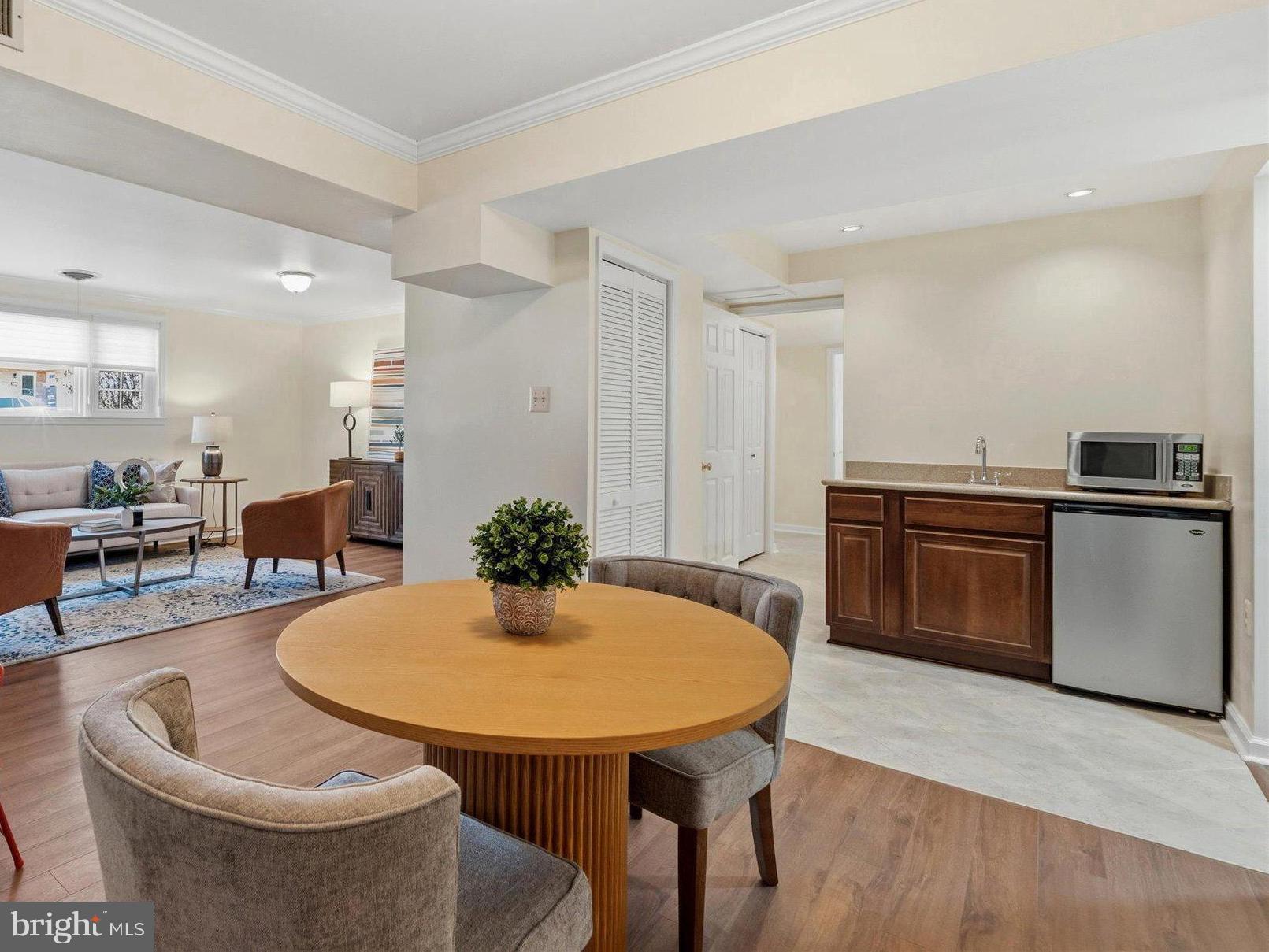 1133 ANESBURY LANE