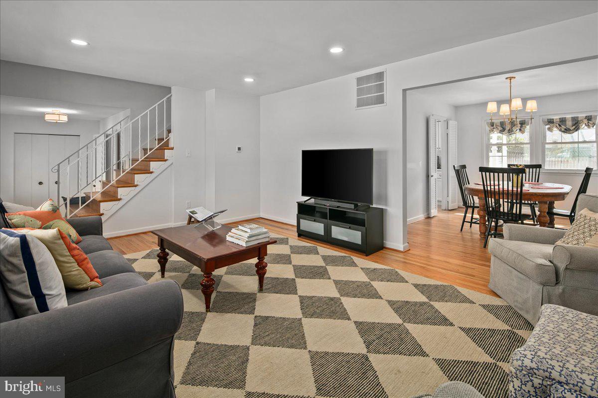 3123 LITTLE CREEK LANE