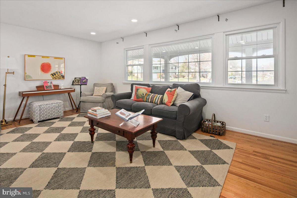 3123 LITTLE CREEK LANE