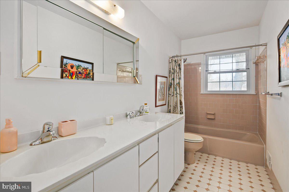 3123 LITTLE CREEK LANE