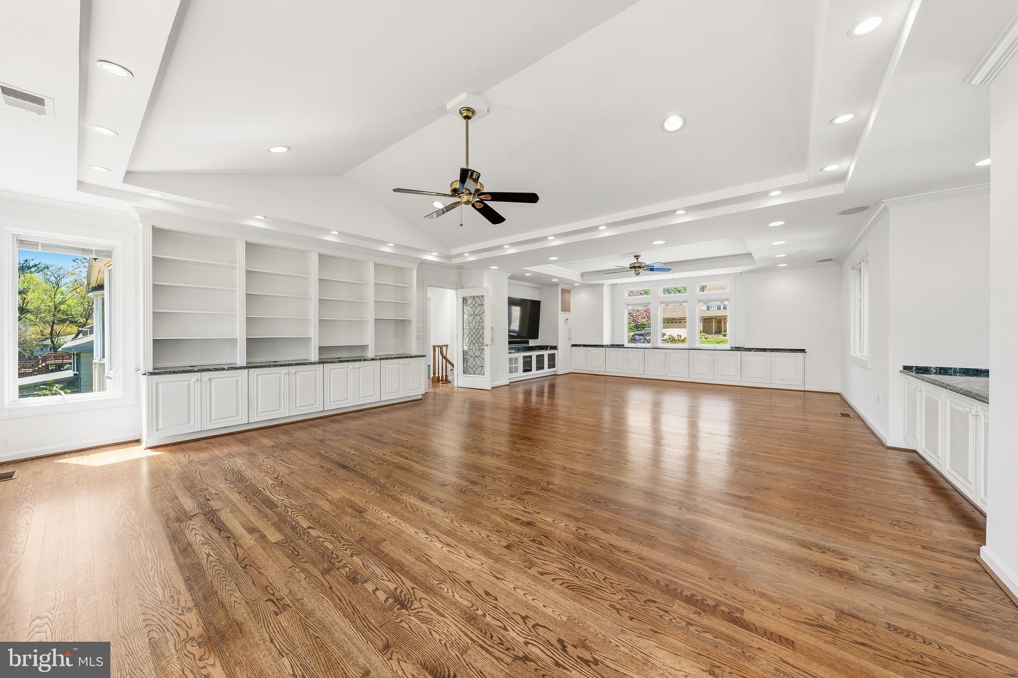 1609 EAST AVENUE