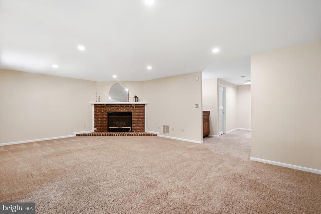 8943 PARK FOREST DRIVE