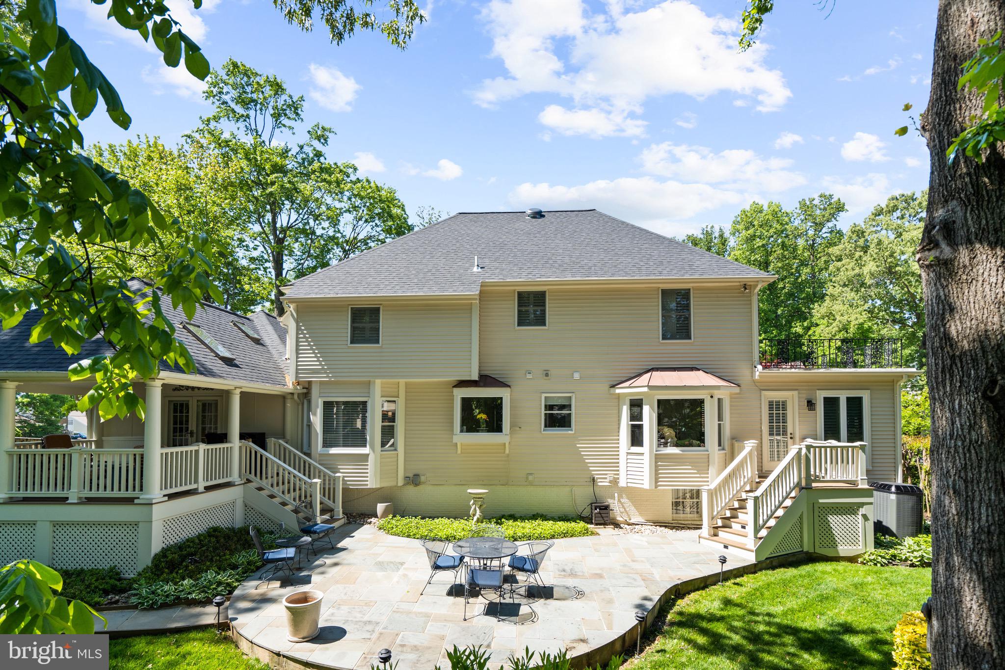 7905 BELLEFLOWER DRIVE