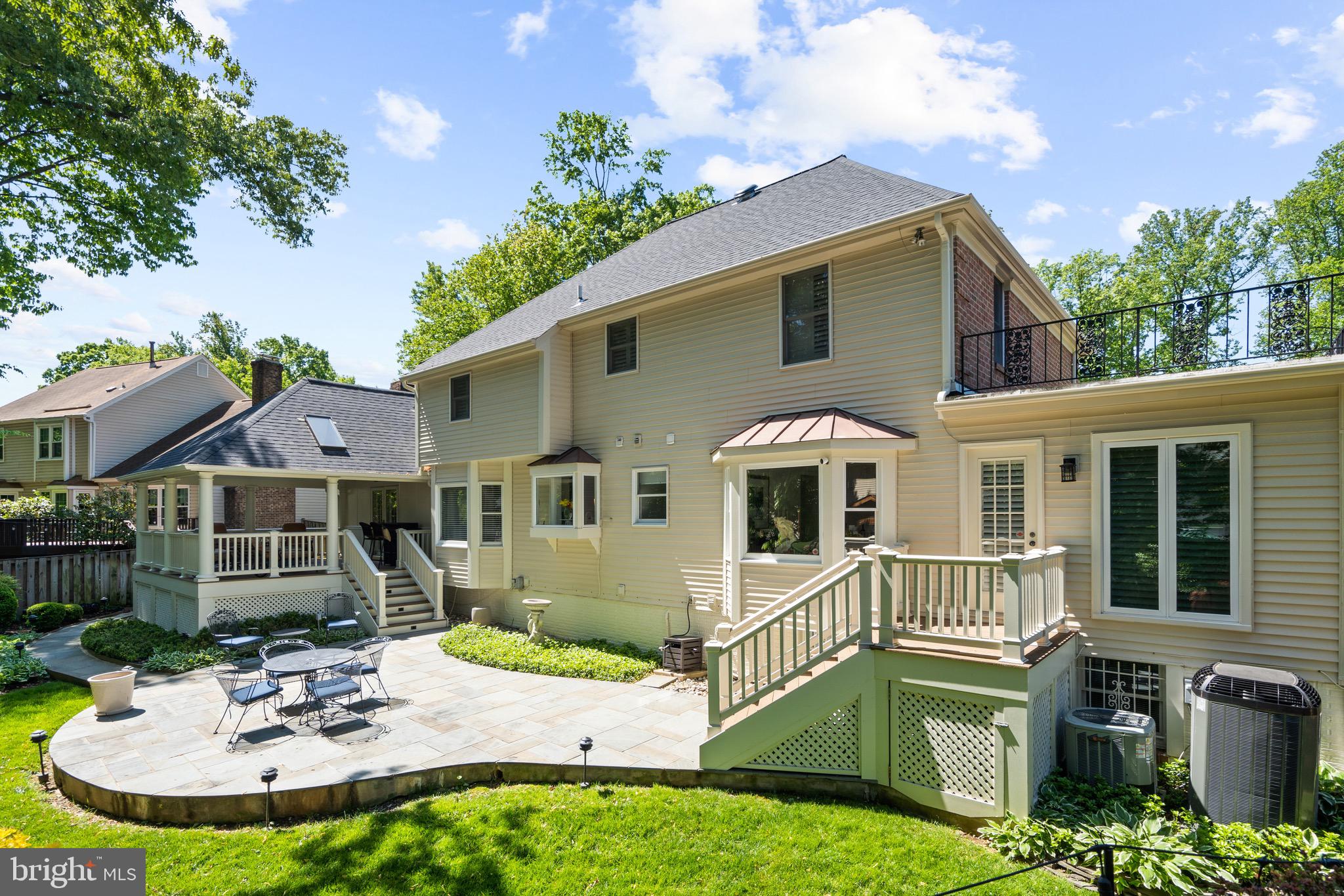 7905 BELLEFLOWER DRIVE