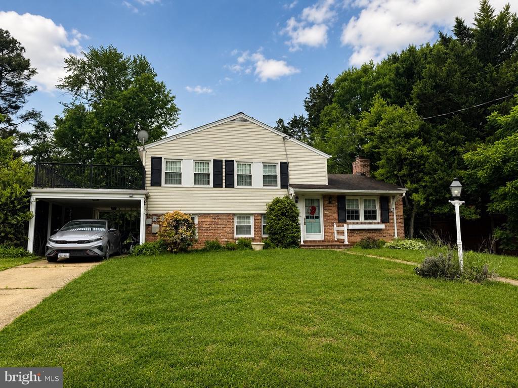 8512 DOYLE DRIVE