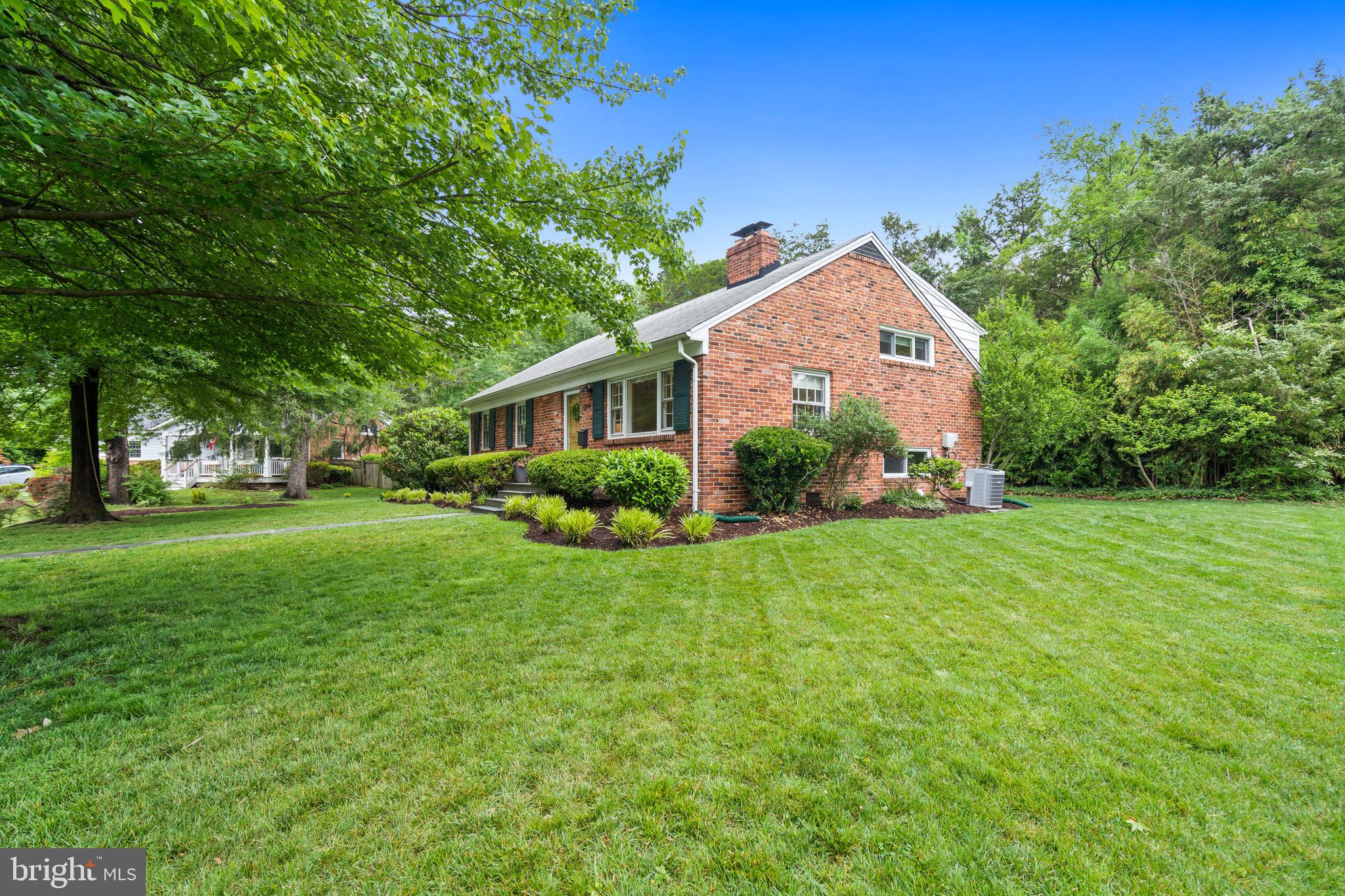 1504 DARE COURT
