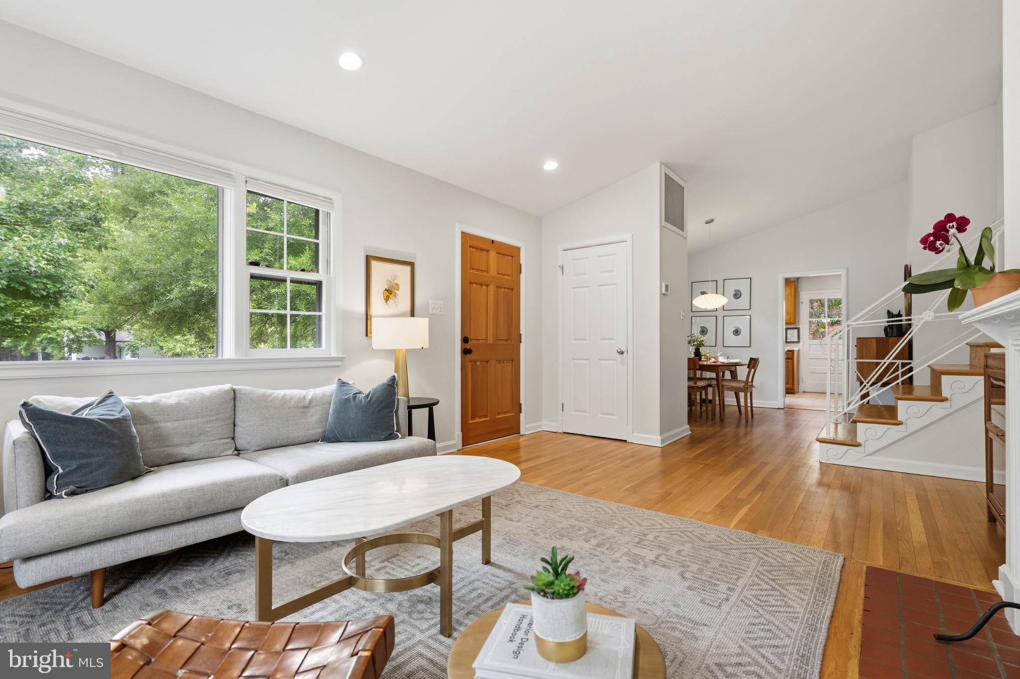 1504 DARE COURT