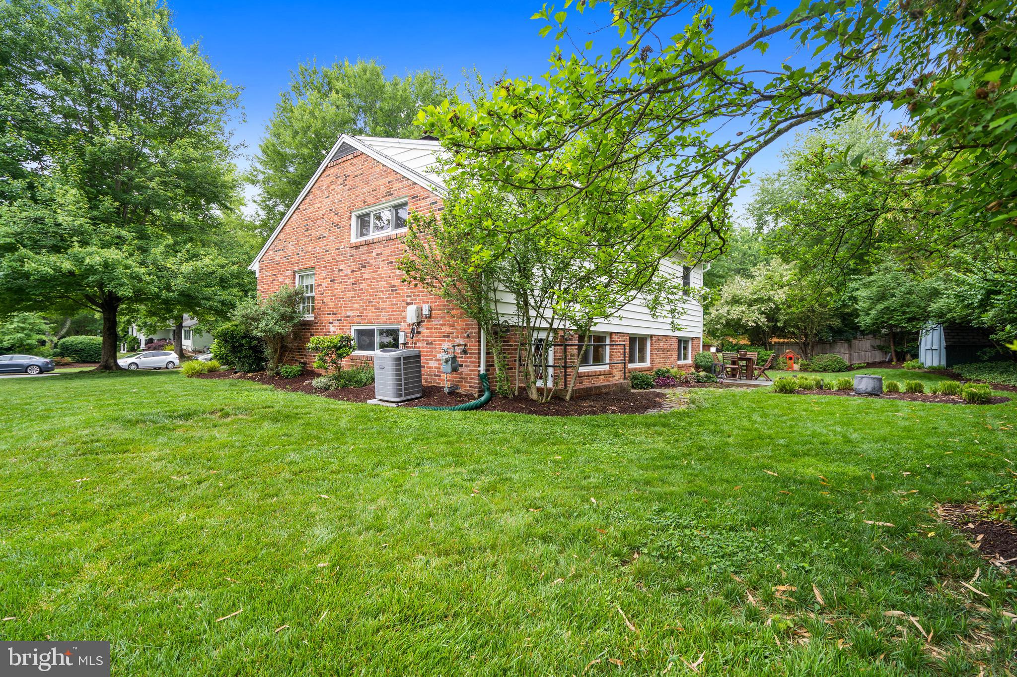 1504 DARE COURT