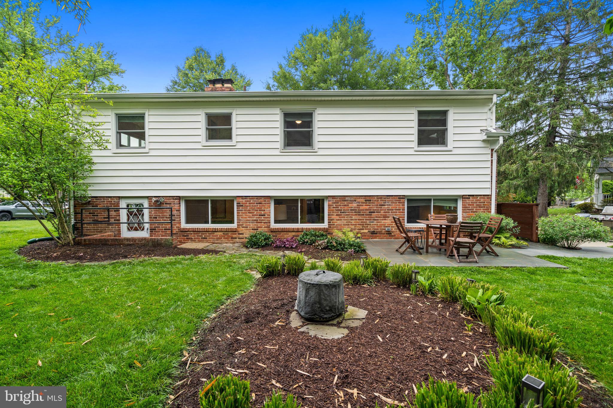 1504 DARE COURT