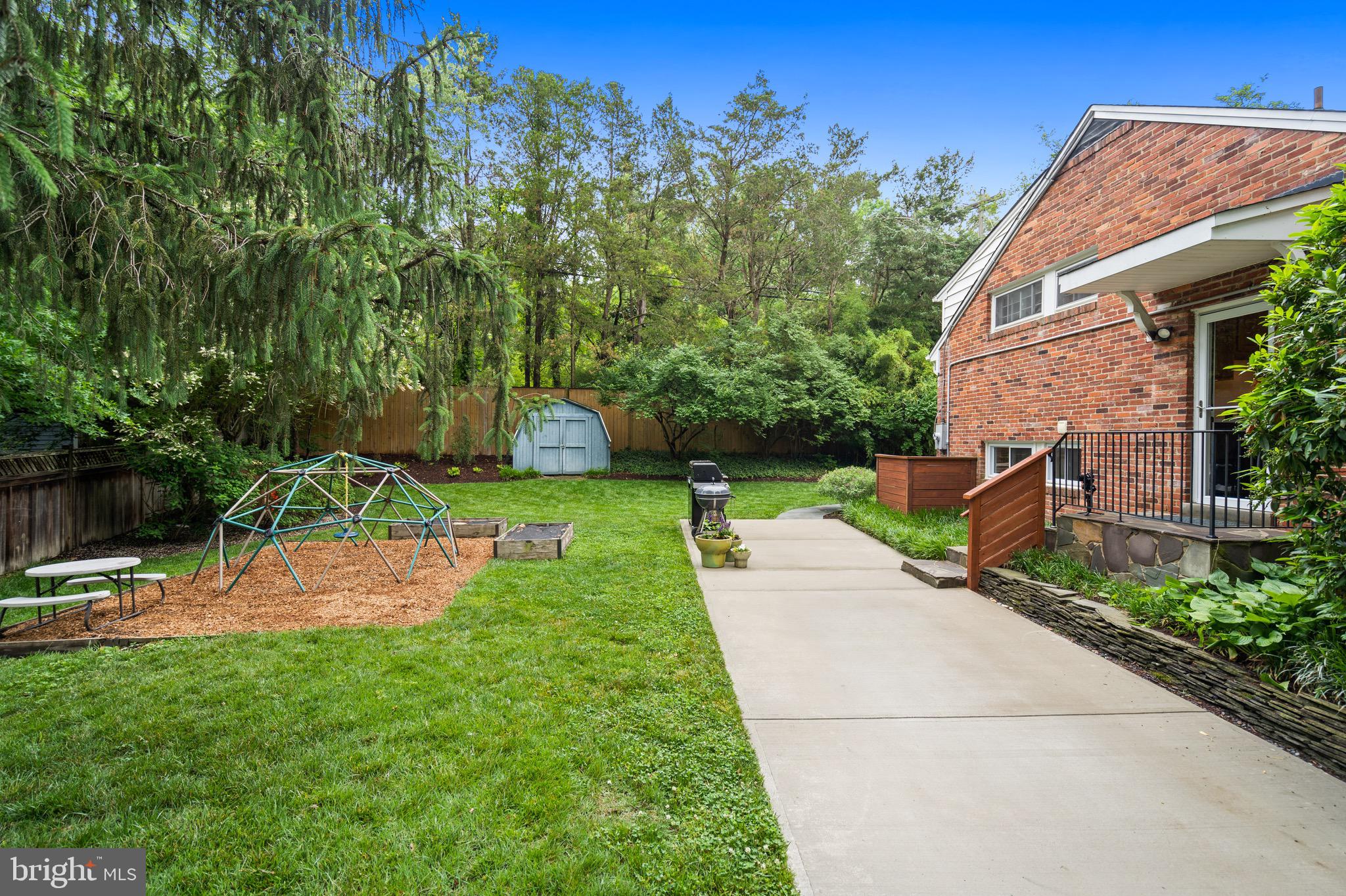 1504 DARE COURT