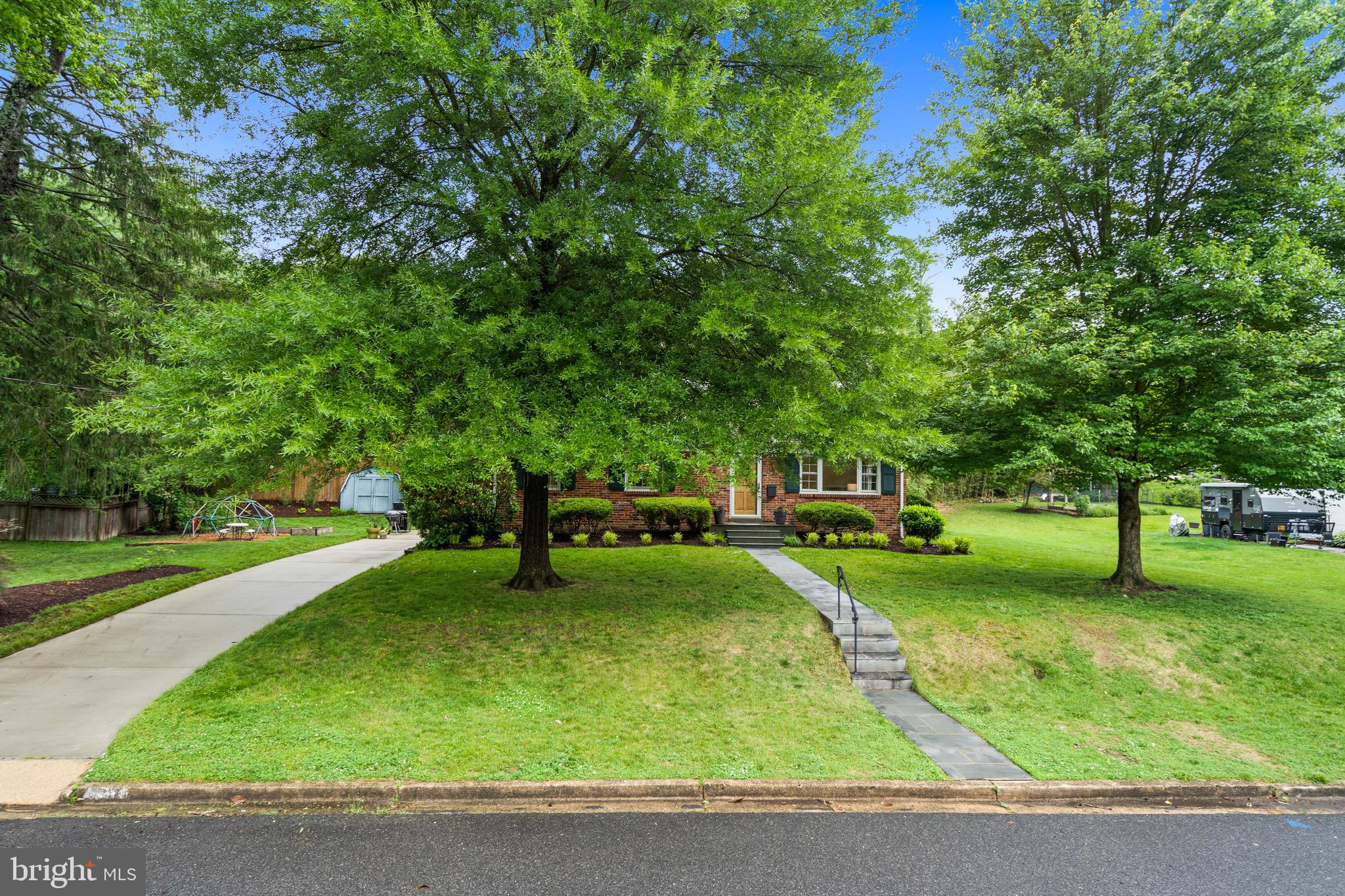 1504 DARE COURT