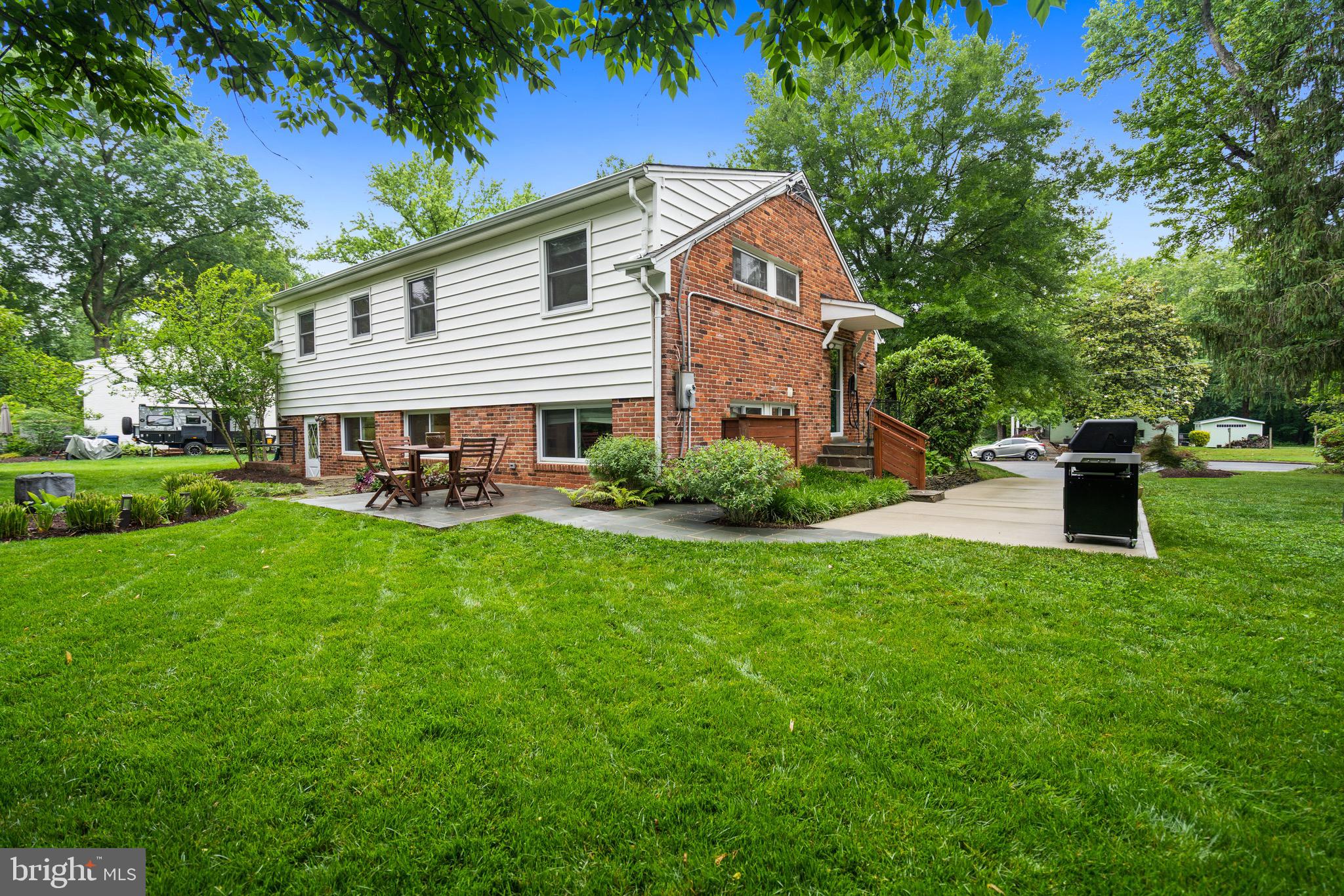 1504 DARE COURT