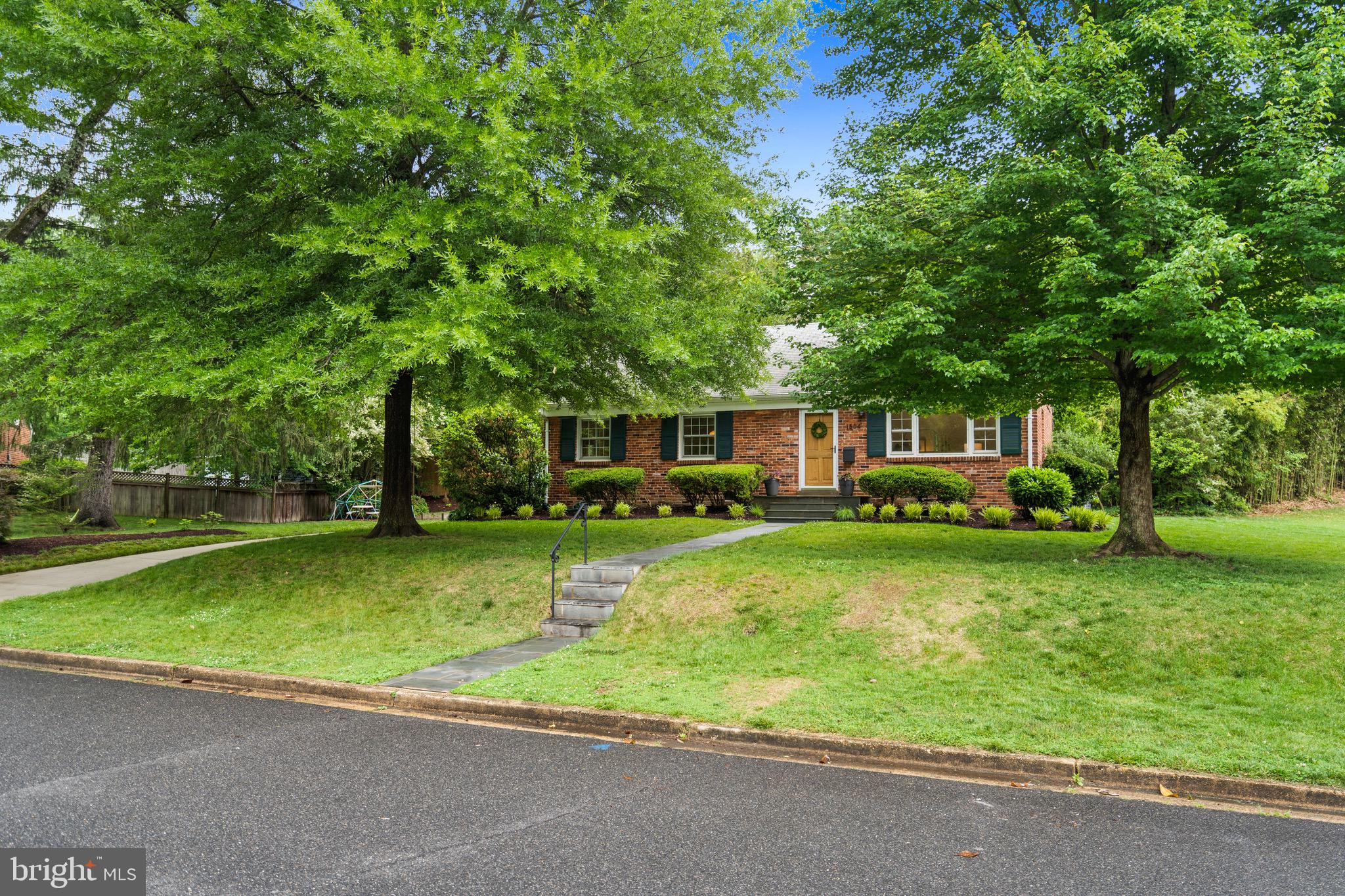 1504 DARE COURT