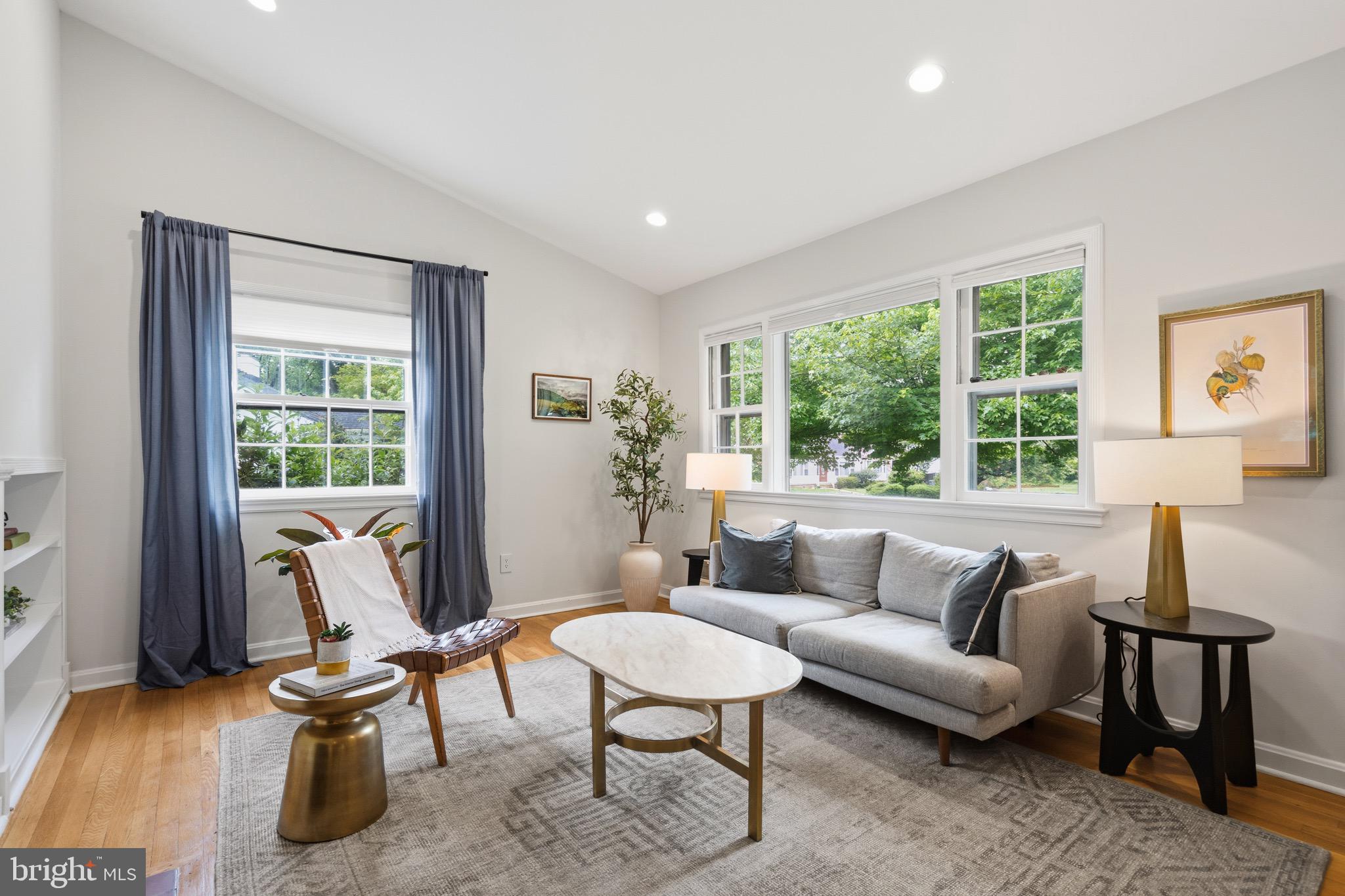 1504 DARE COURT