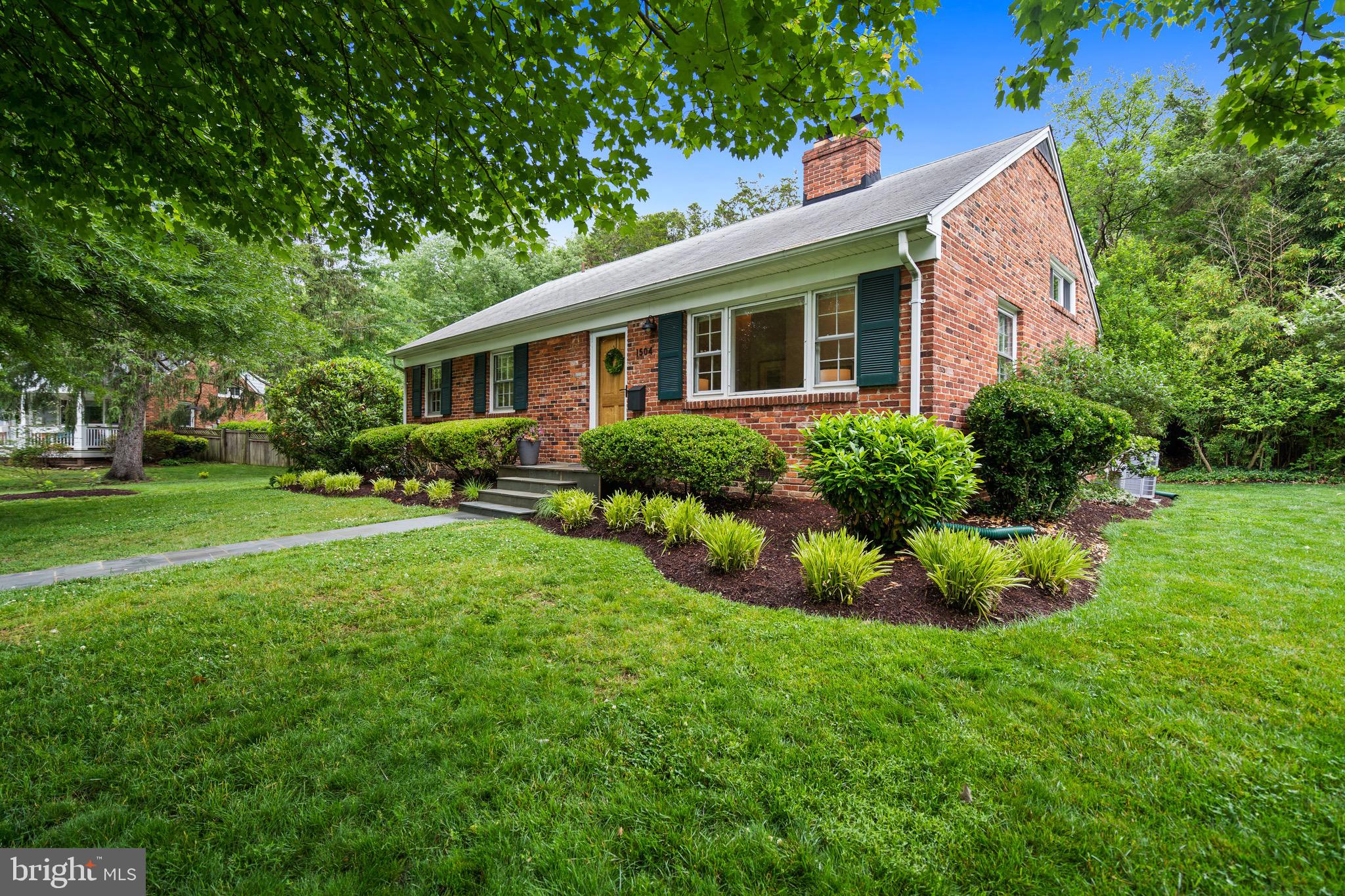 1504 DARE COURT