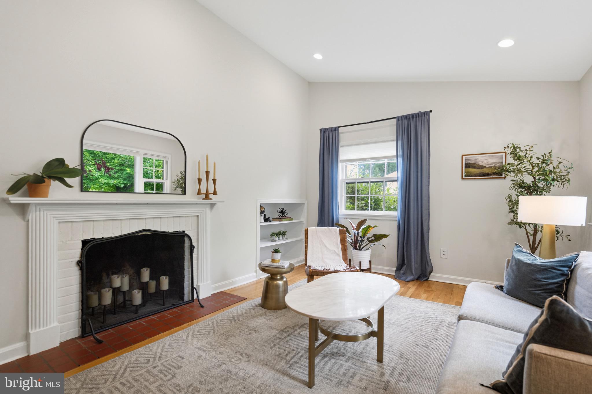 1504 DARE COURT