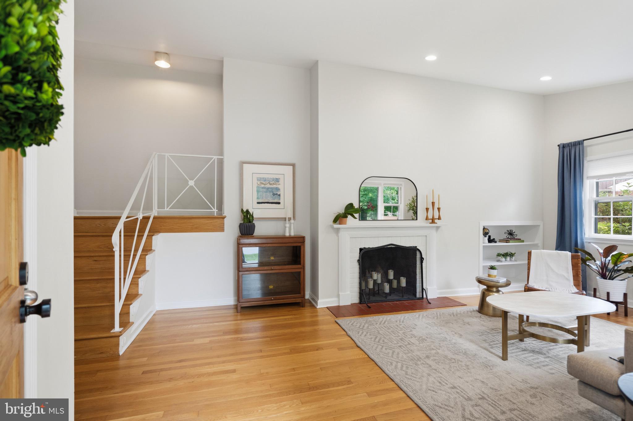 1504 DARE COURT