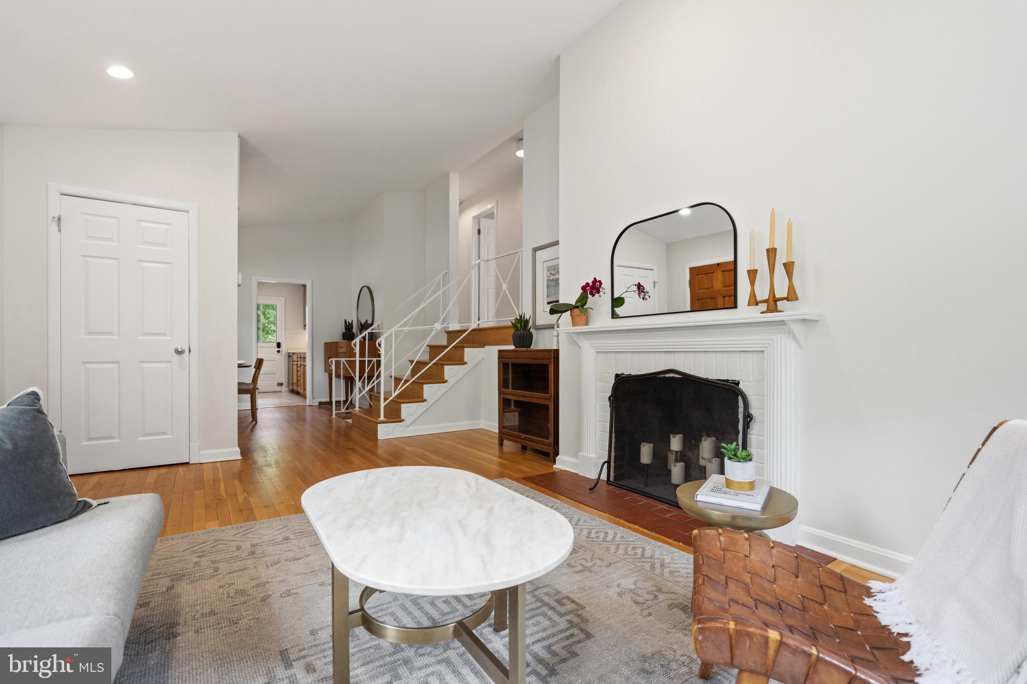 1504 DARE COURT