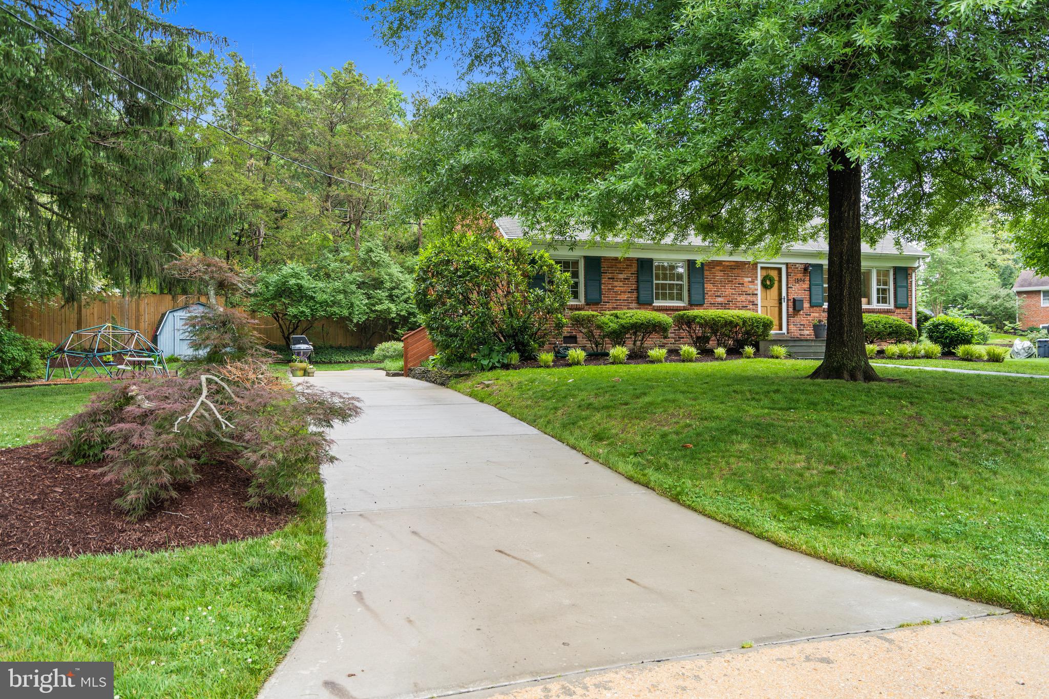 1504 DARE COURT
