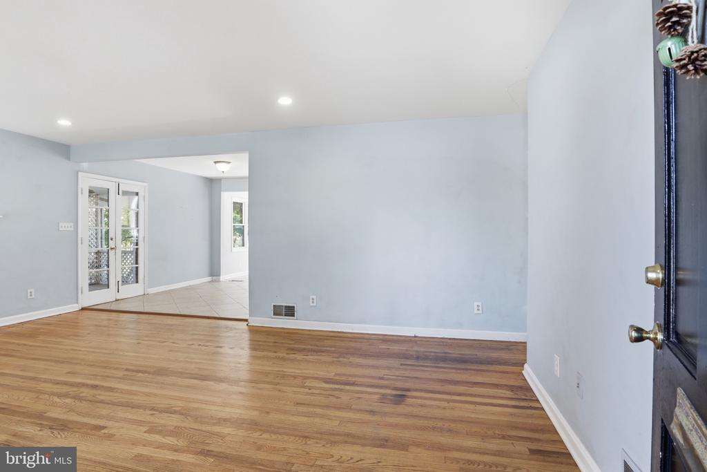 8403 FELTON LANE