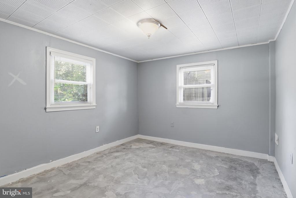 8403 FELTON LANE