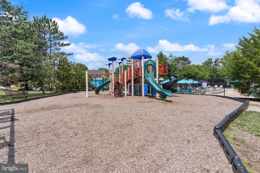 8073 MORNING MEADOW COURT