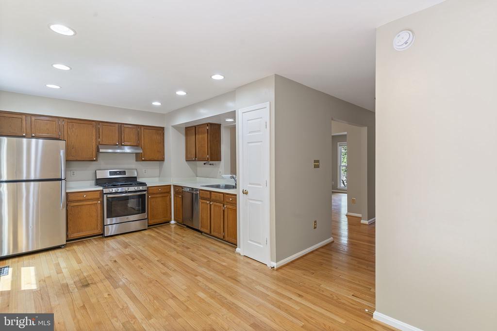 8073 MORNING MEADOW COURT