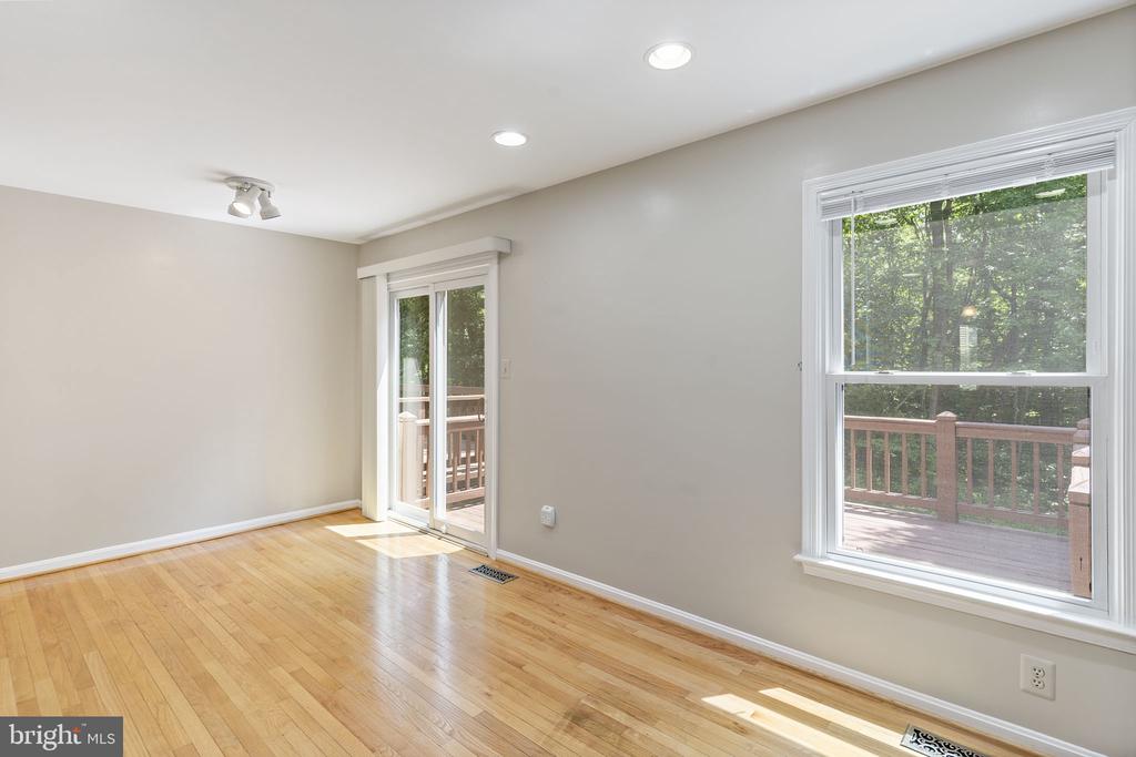 8073 MORNING MEADOW COURT