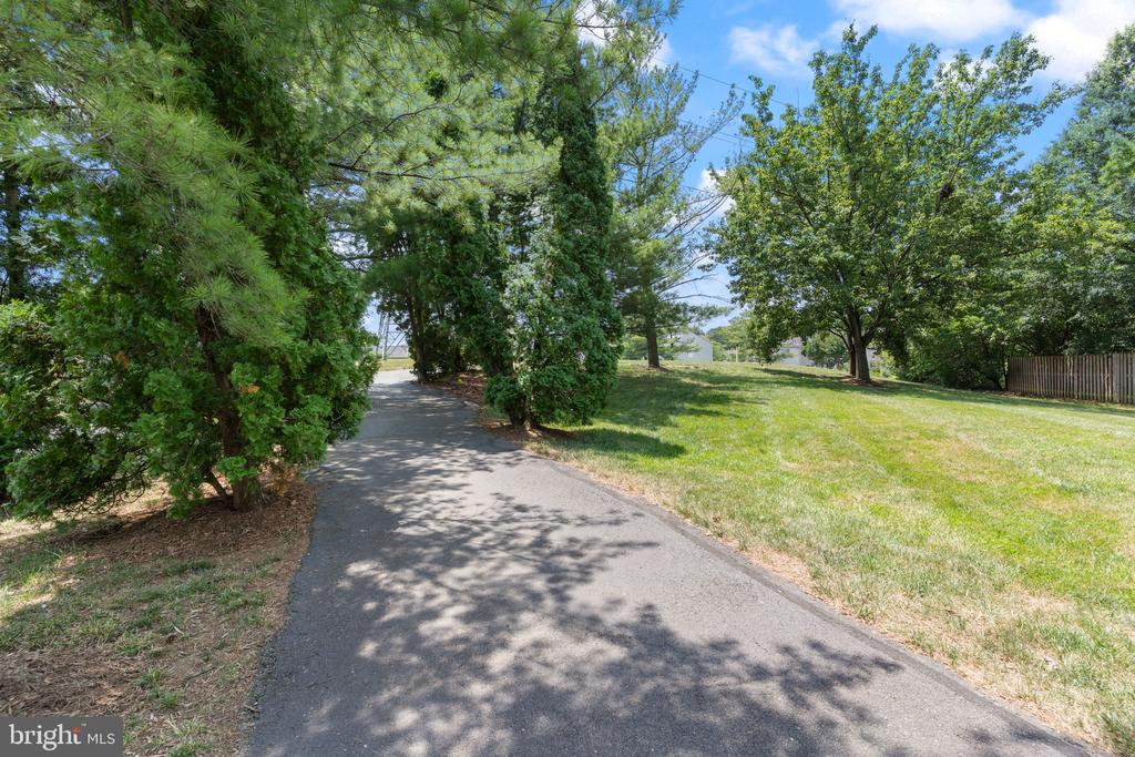 8073 MORNING MEADOW COURT