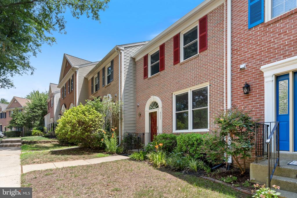 8073 MORNING MEADOW COURT
