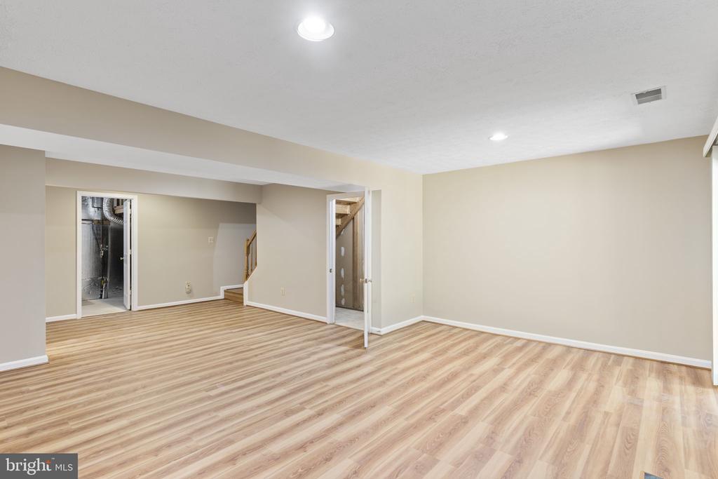 8073 MORNING MEADOW COURT