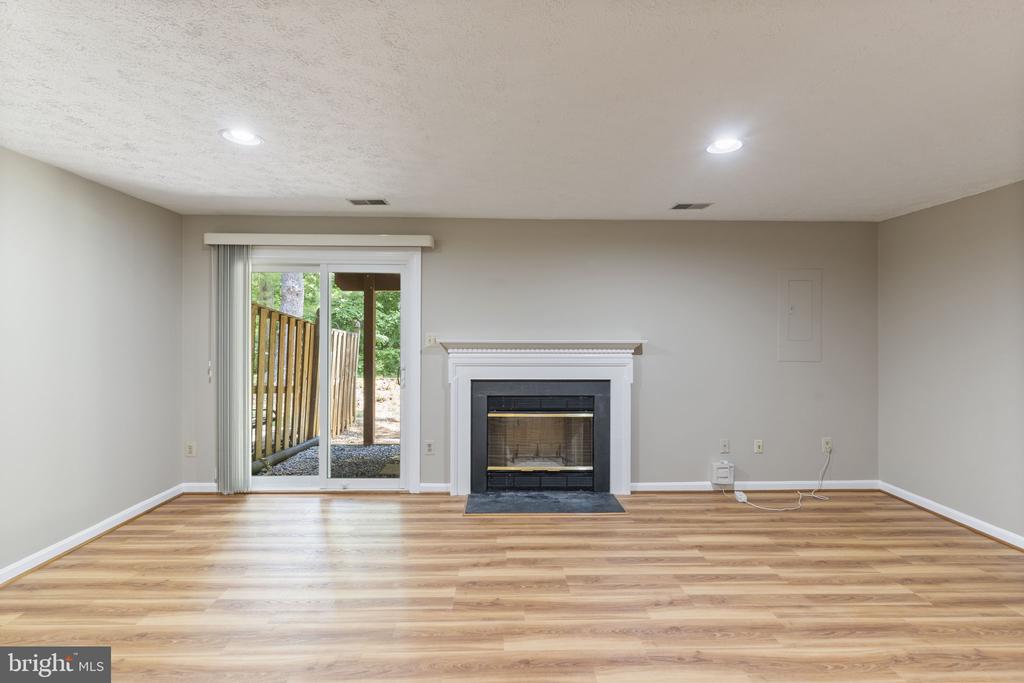 8073 MORNING MEADOW COURT