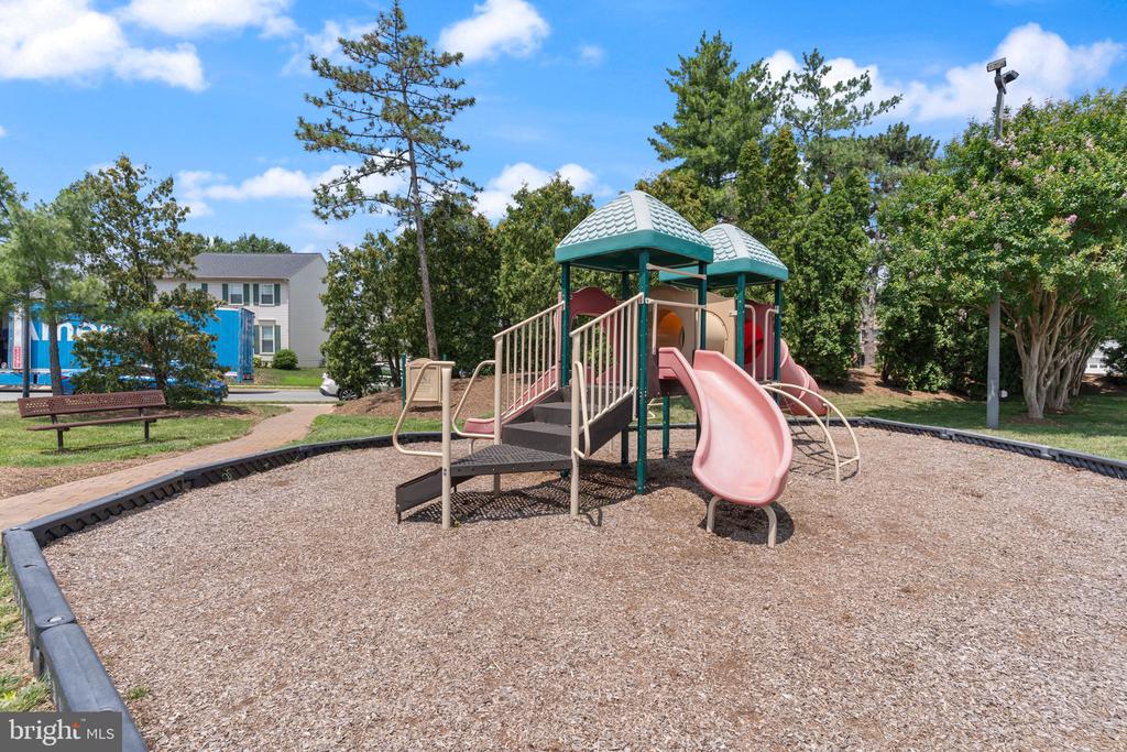 8073 MORNING MEADOW COURT