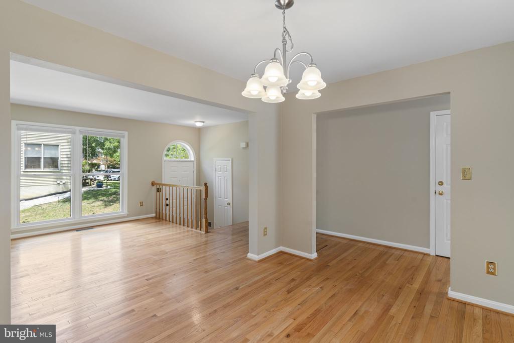 8073 MORNING MEADOW COURT