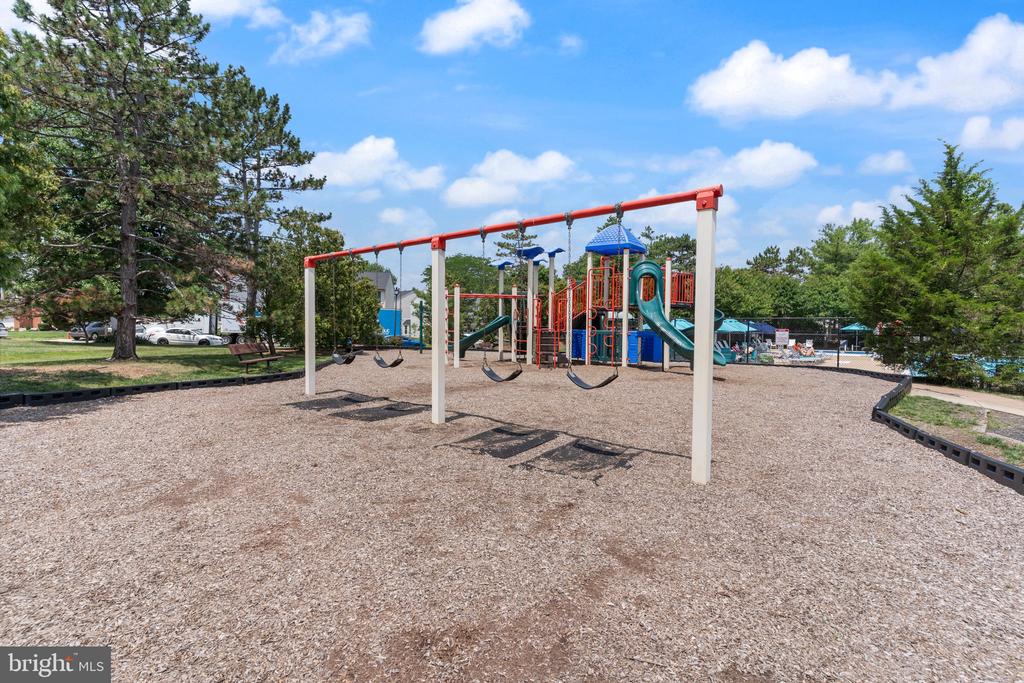 8073 MORNING MEADOW COURT