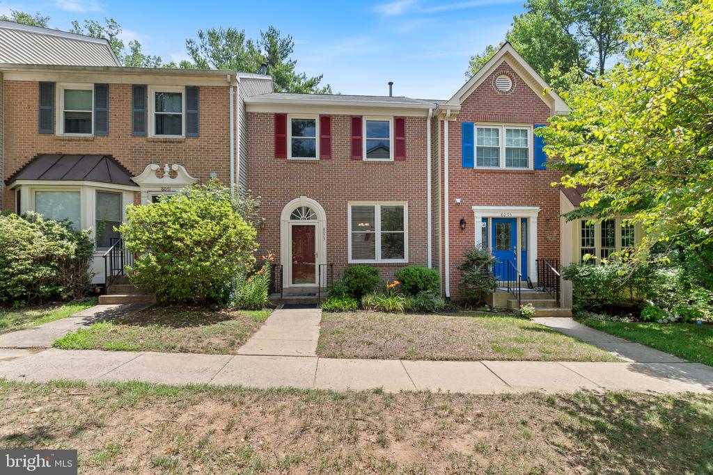8073 MORNING MEADOW COURT