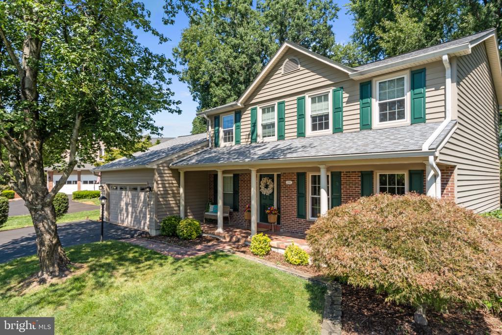 13104 CORALBERRY DRIVE