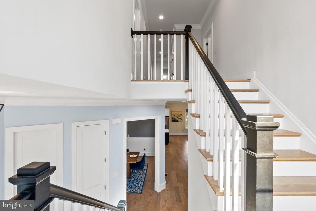 8633 FORT HUNT ROAD