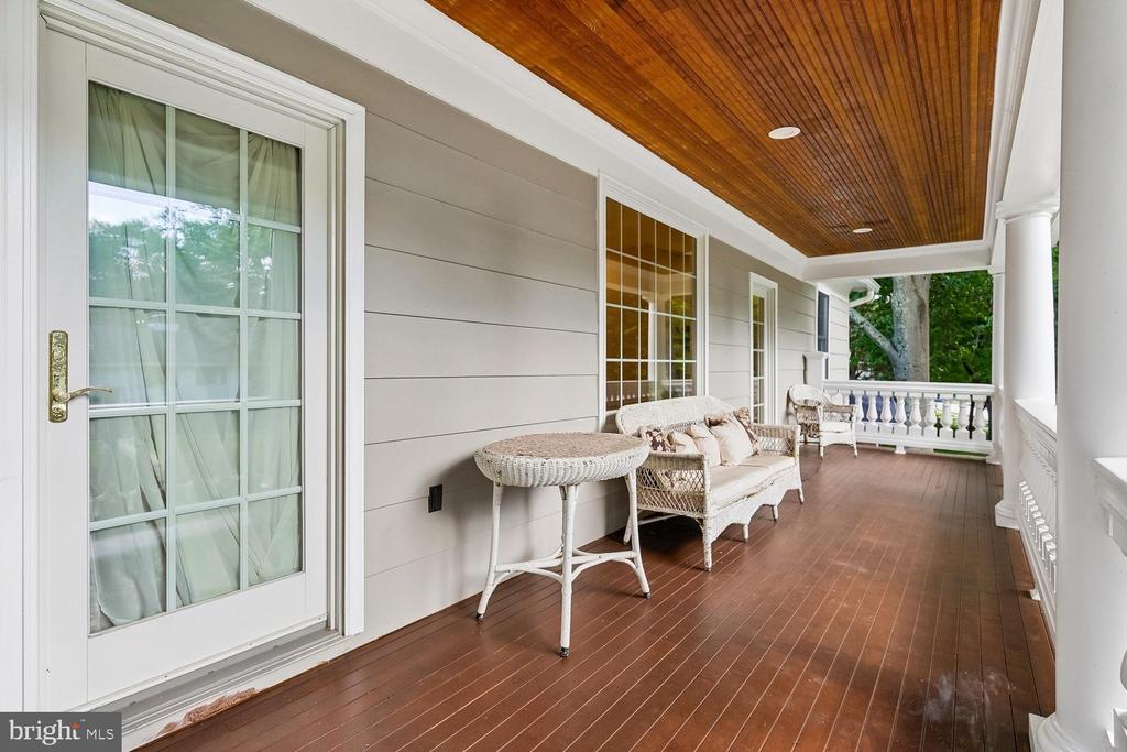 1010 EMERALD DRIVE