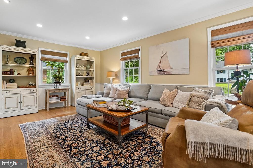 1010 EMERALD DRIVE