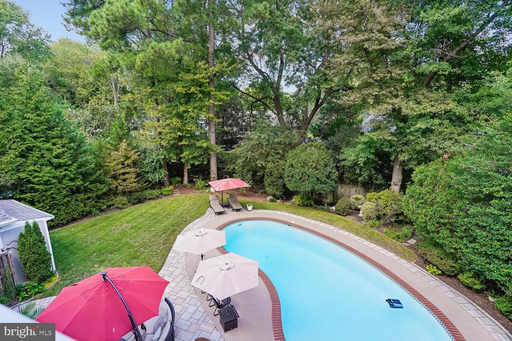1010 EMERALD DRIVE