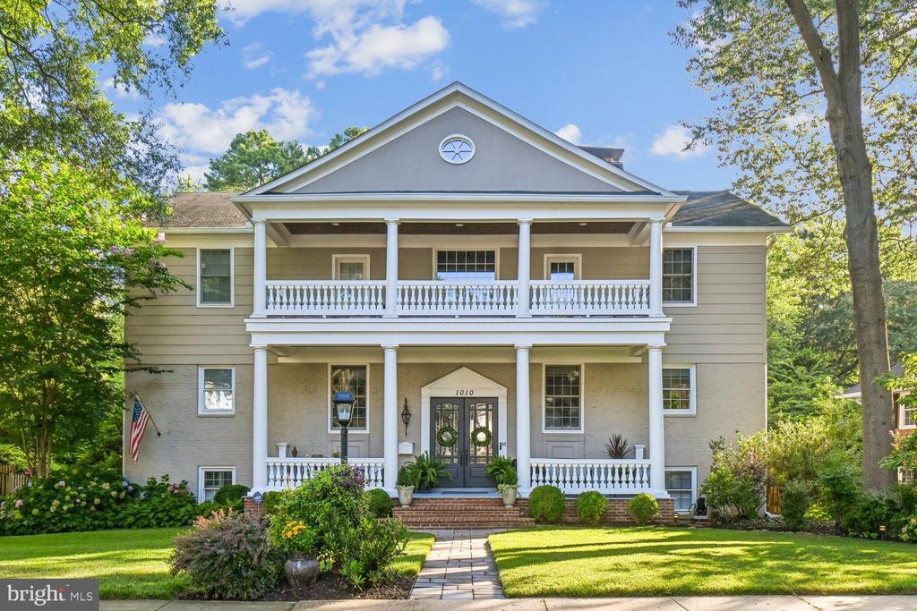 1010 EMERALD DRIVE